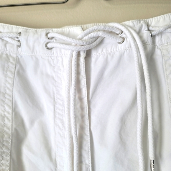 Lauren Ralph Lauren Wide Leg Cargo Capri Pants in White - Picture 11 of 16